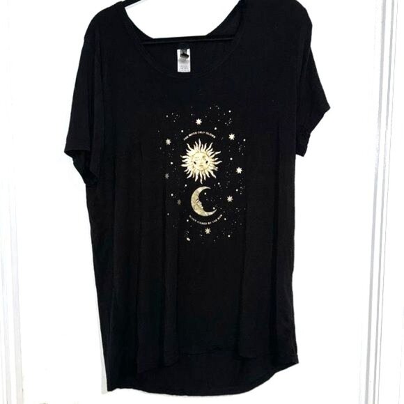 Sun & Moon Graphic Black T-Shirt Short Sleeve Womens 2X Rayon/Spandex Celestial - Picture 2 of 9